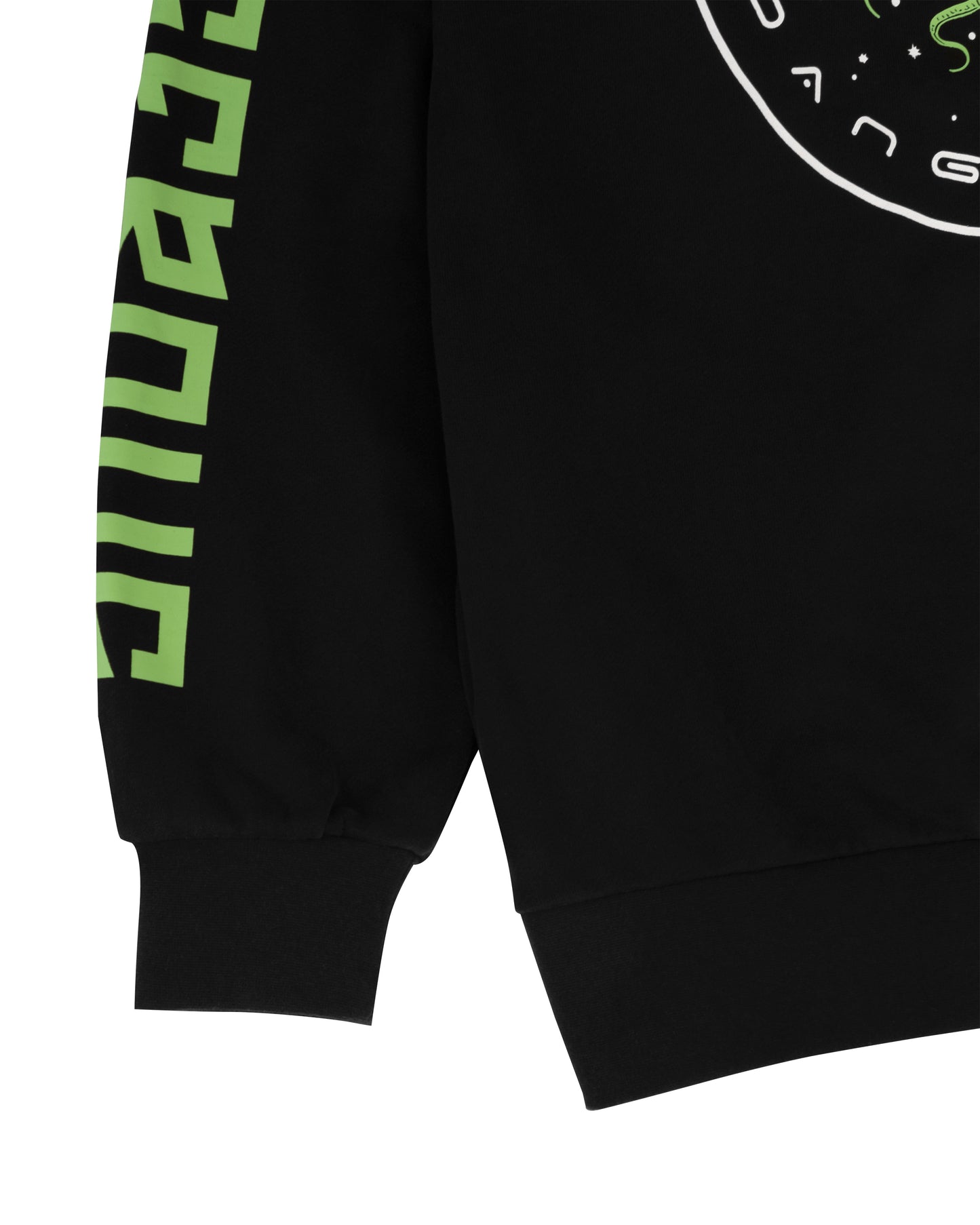 TIEFSCHWARZER HOODIE MIT REISSVERSCHLUSS