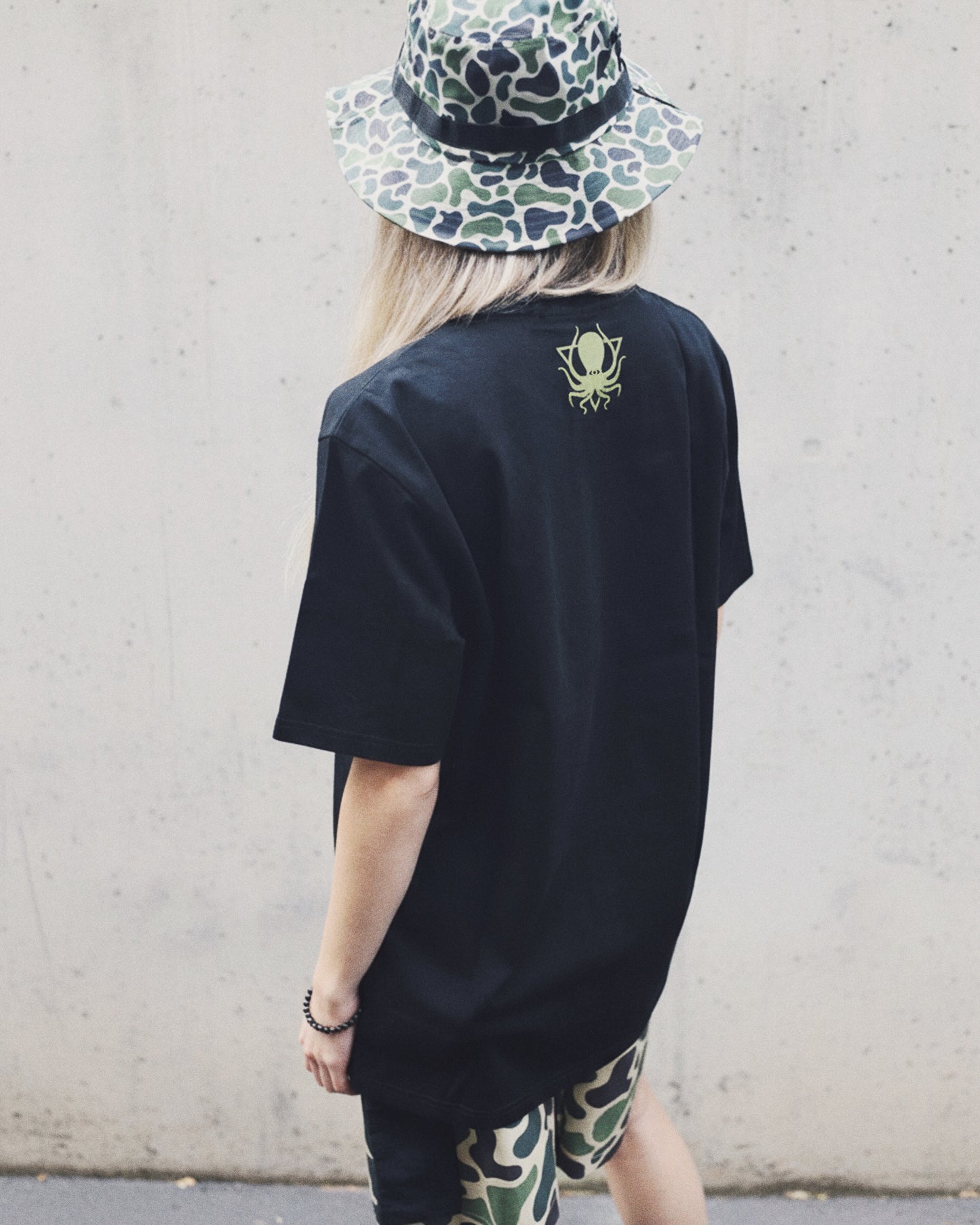 DDD SCHWARZES T-SHIRT
