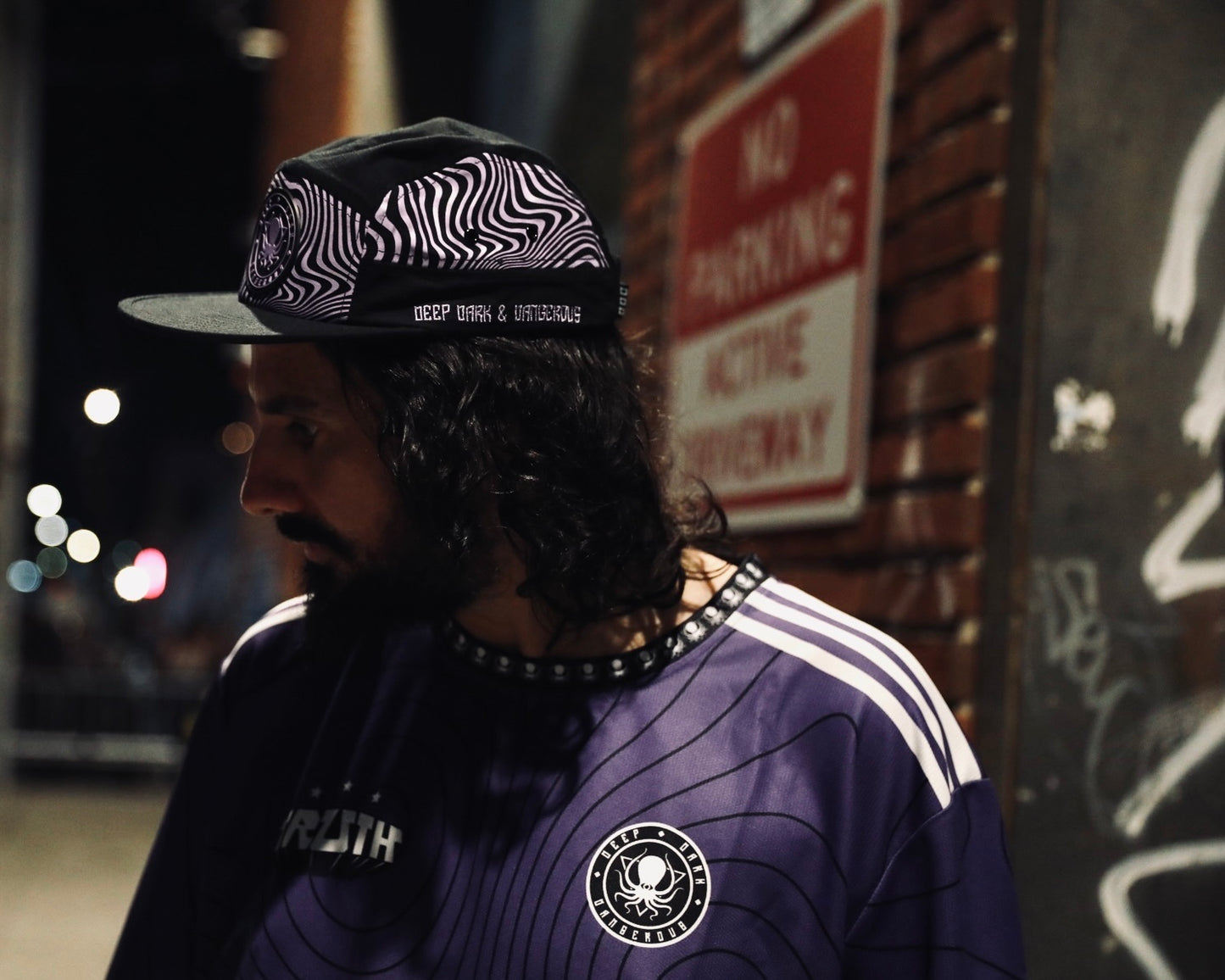 FARNGRÜNE GUMMI-PATCH-MÜTZE