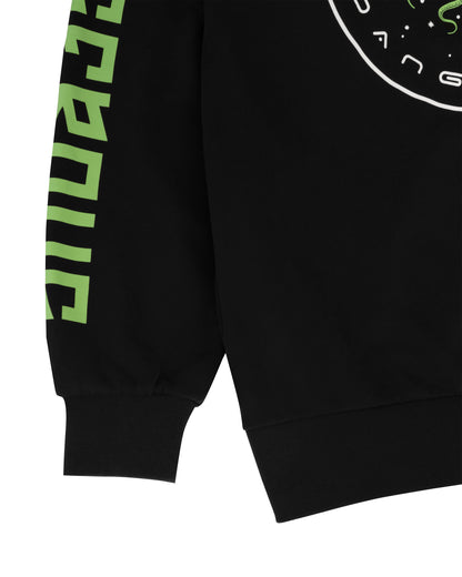 TIEFSCHWARZER HOODIE MIT REISSVERSCHLUSS