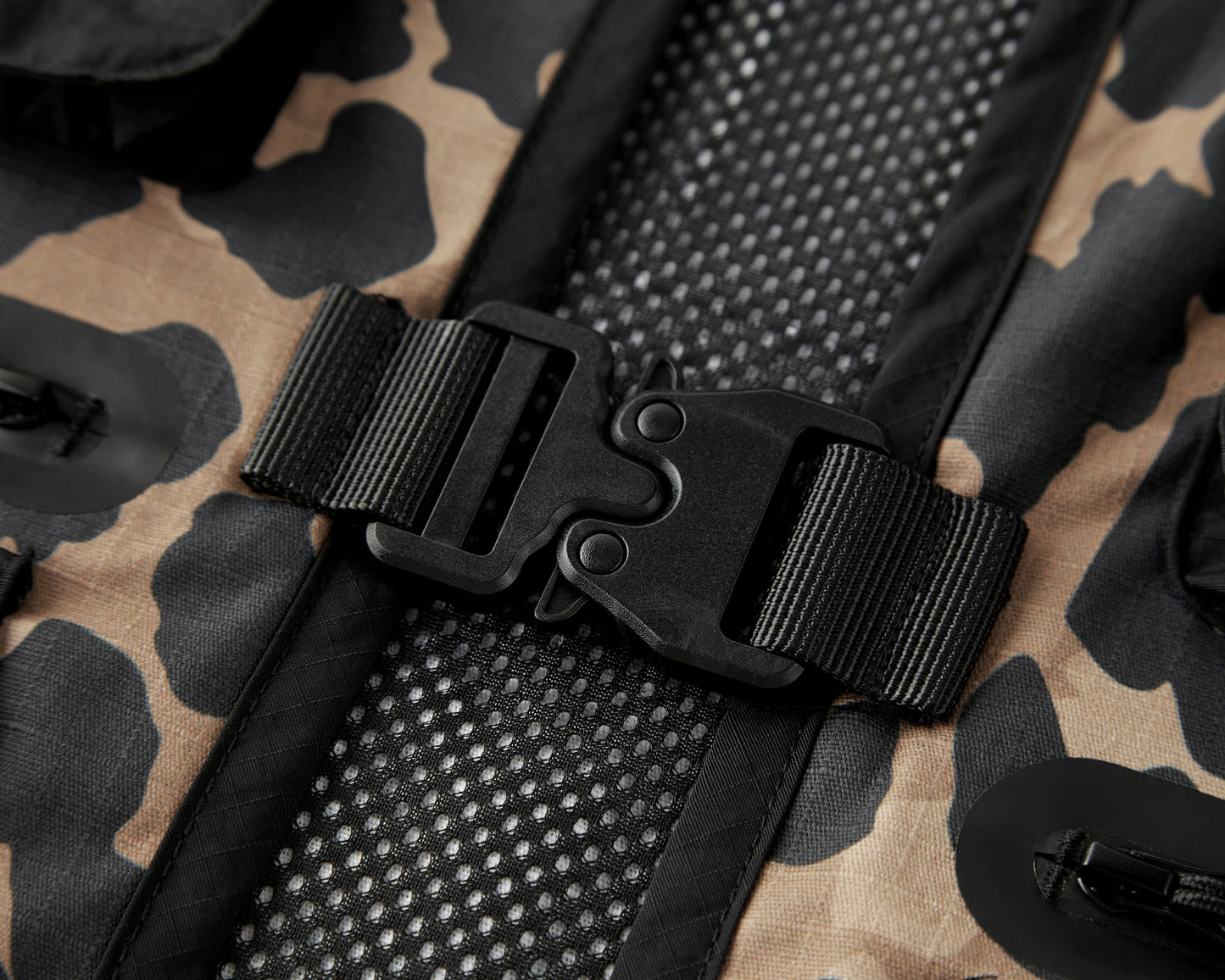 LEOPARD CAMO TECH VEST