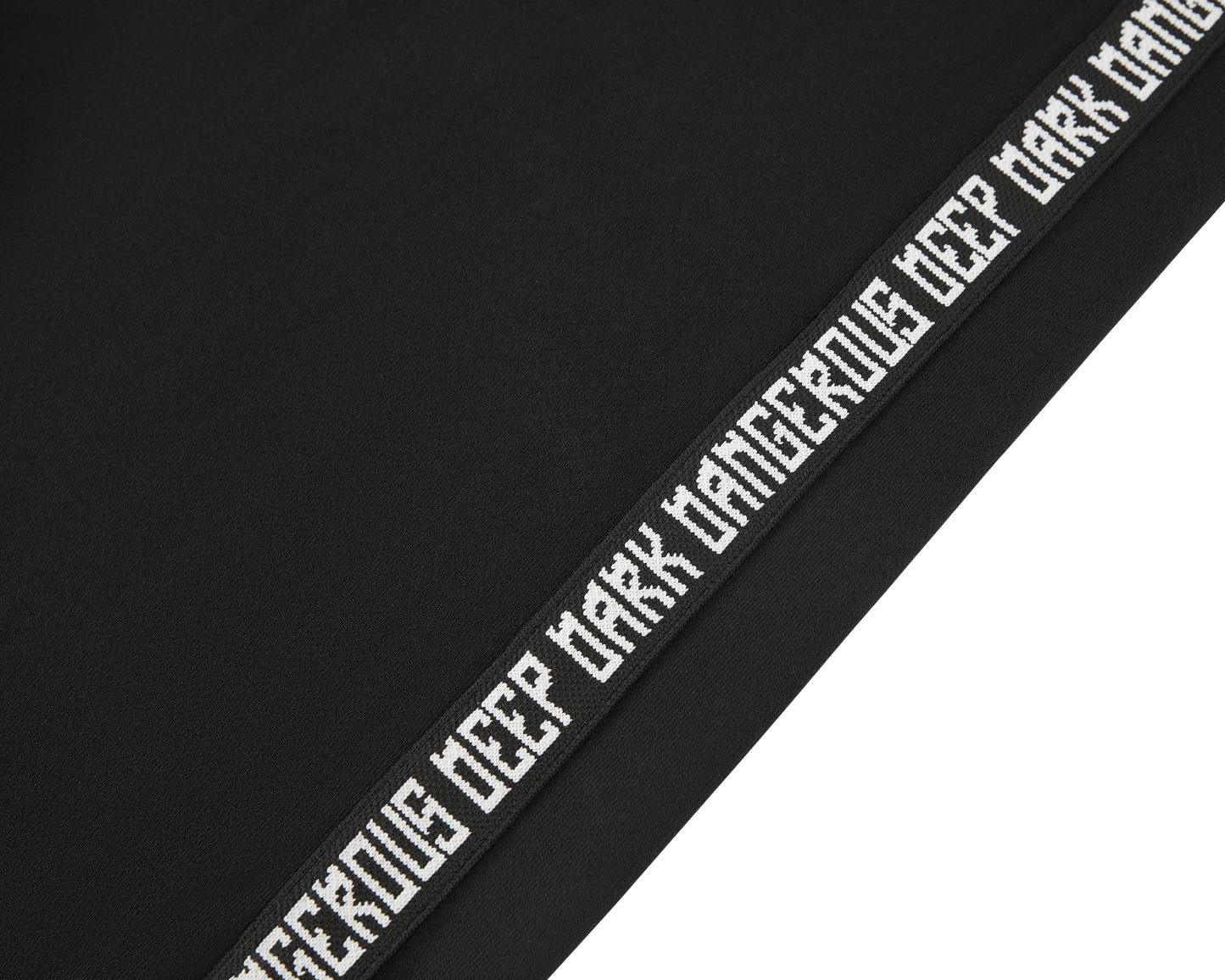 DDD SCHWARZE BAUMWOLLSHORTS 